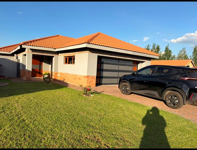 3 BEDROOM HOUSE FOR SALE IN WATERKLOOF EAST